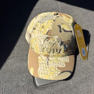 KUIU Youth Hat - NWT - Valo Pattern